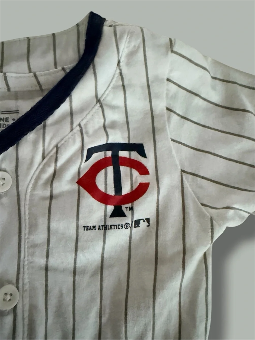 MLB Minnesota Twins Baby Pinstripe One-Piece - White, Navy, Red (12M)